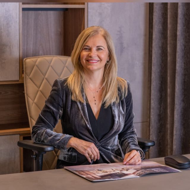 Ramona Simon